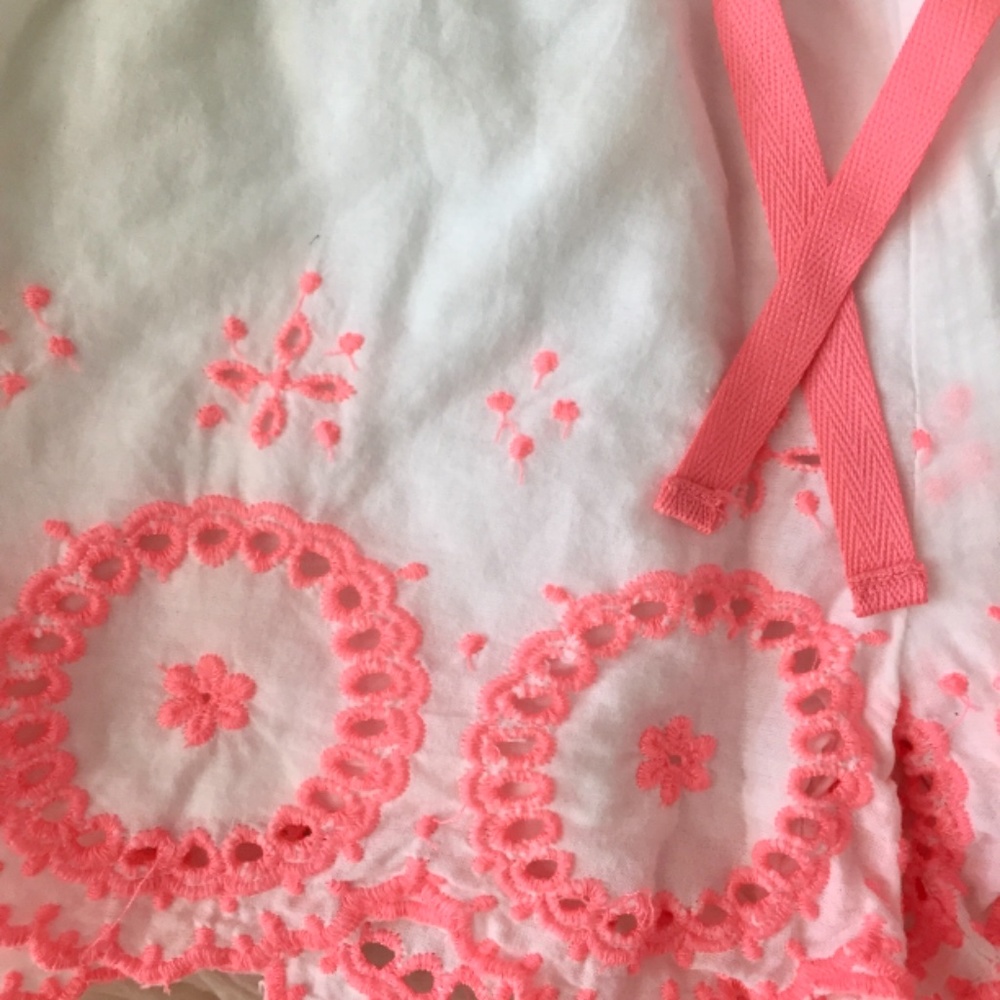 Embroidered romper - Picture 3 of 4